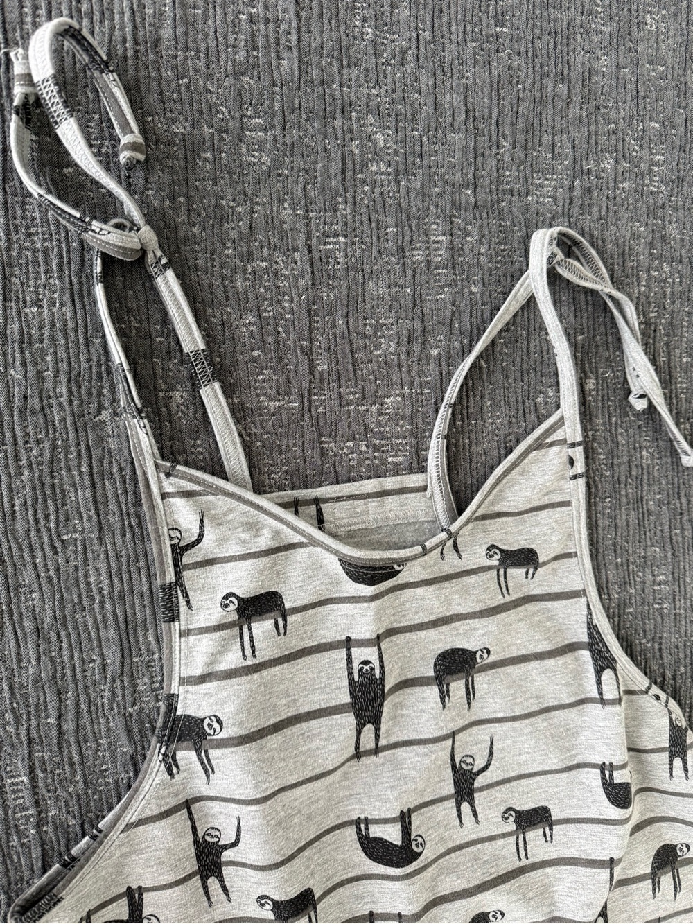 Sloth romper - Picture 3 of 3